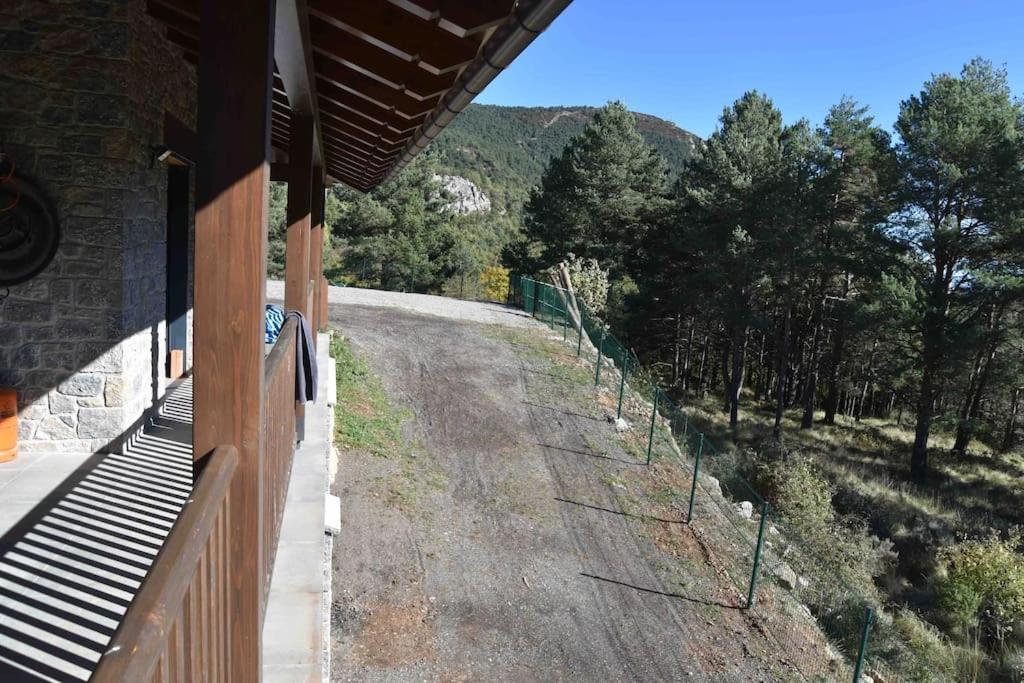 فيلا Cal Manubens Castellar del Riu المظهر الخارجي الصورة